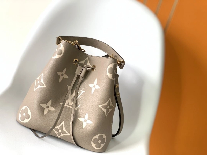LV Bucket Bags 4194A-0572