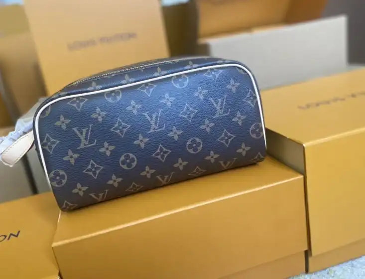 LV Clutch Bags 4206A-4109