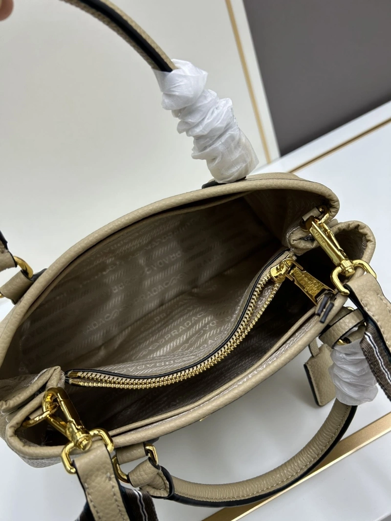 Pra*a satchel bags 4213-0177
