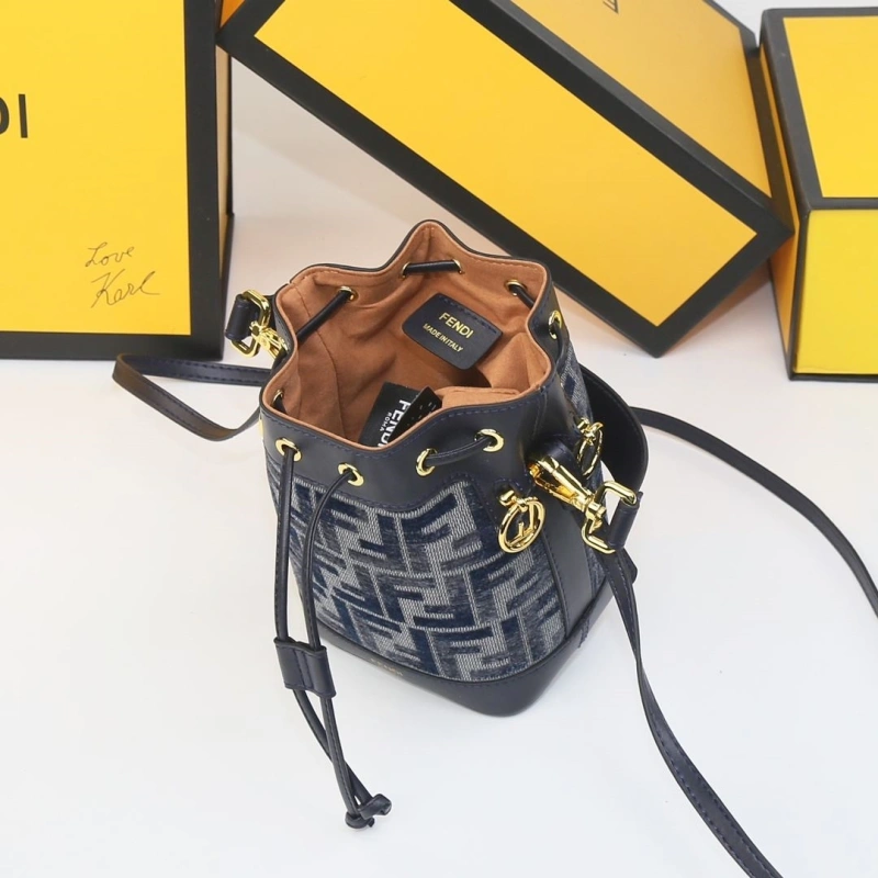 F**di bucket bags 4220d-0556