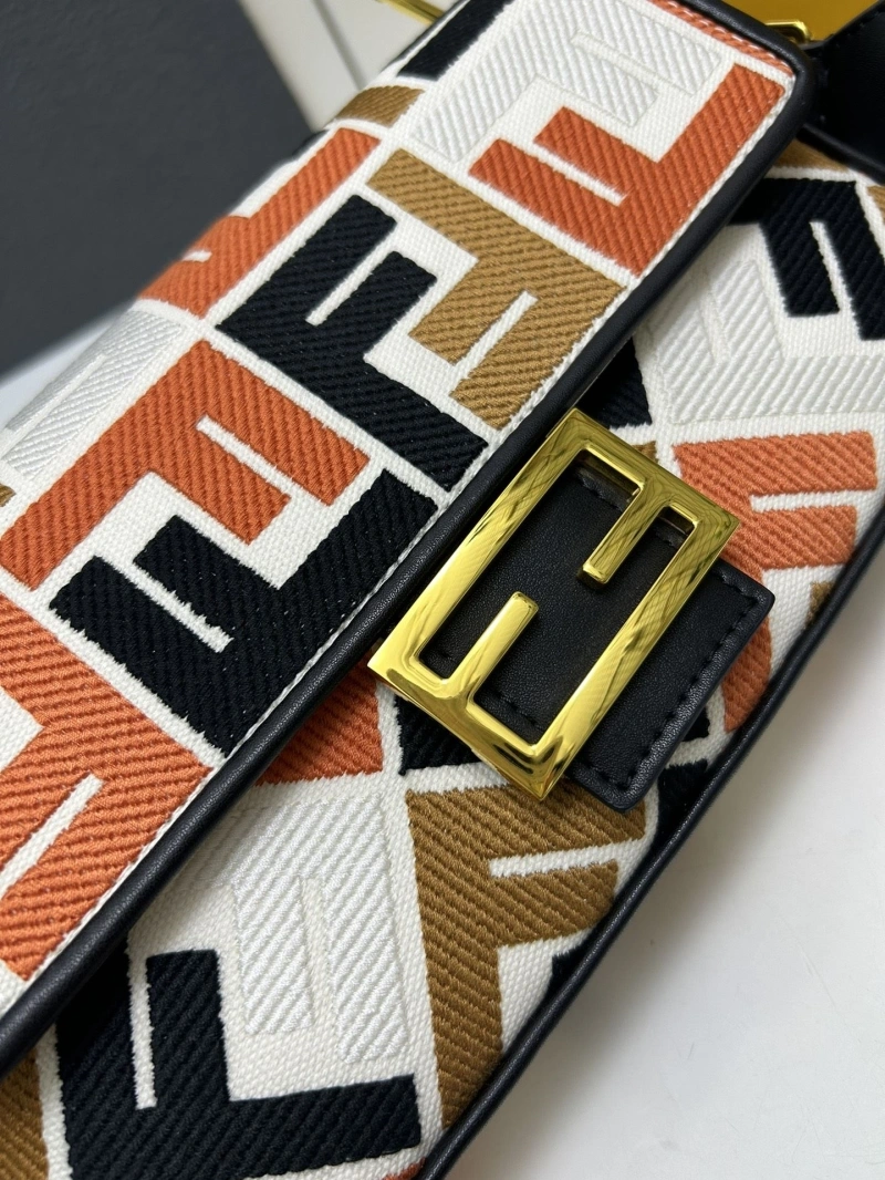 F**di baguette bags 4224-0534