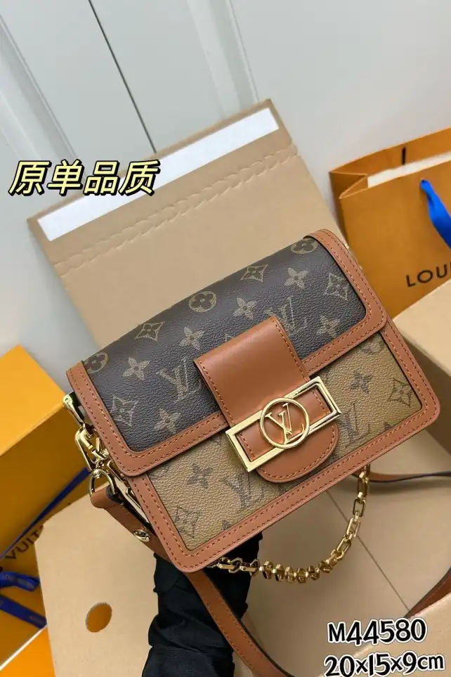 LV Clutch Bags 4224-0574
