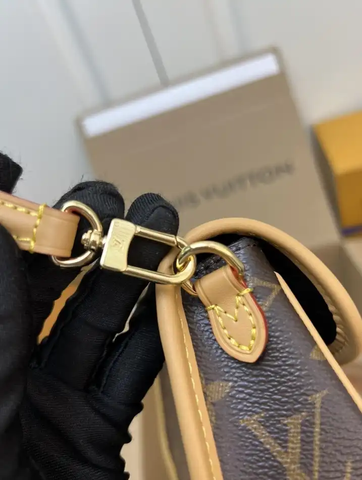 LV Clutch Bags 4224-2010