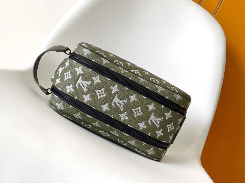 LV Cosmetic Bags 4233A-1529