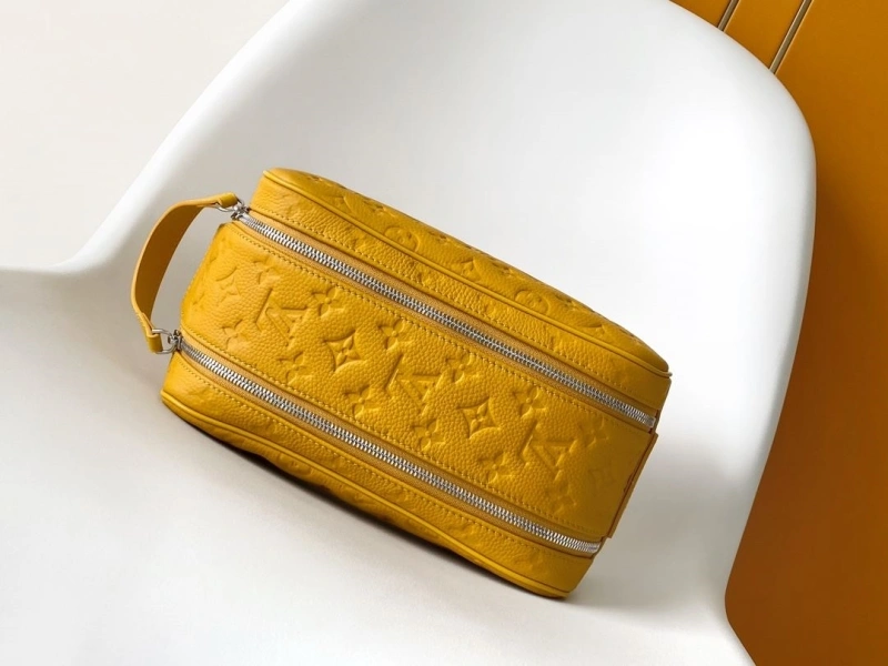 LV Cosmetic Bags 4233A-1530