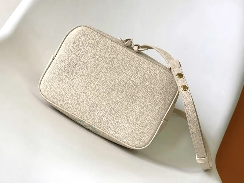 LV Bucket Bags 4233F-0124