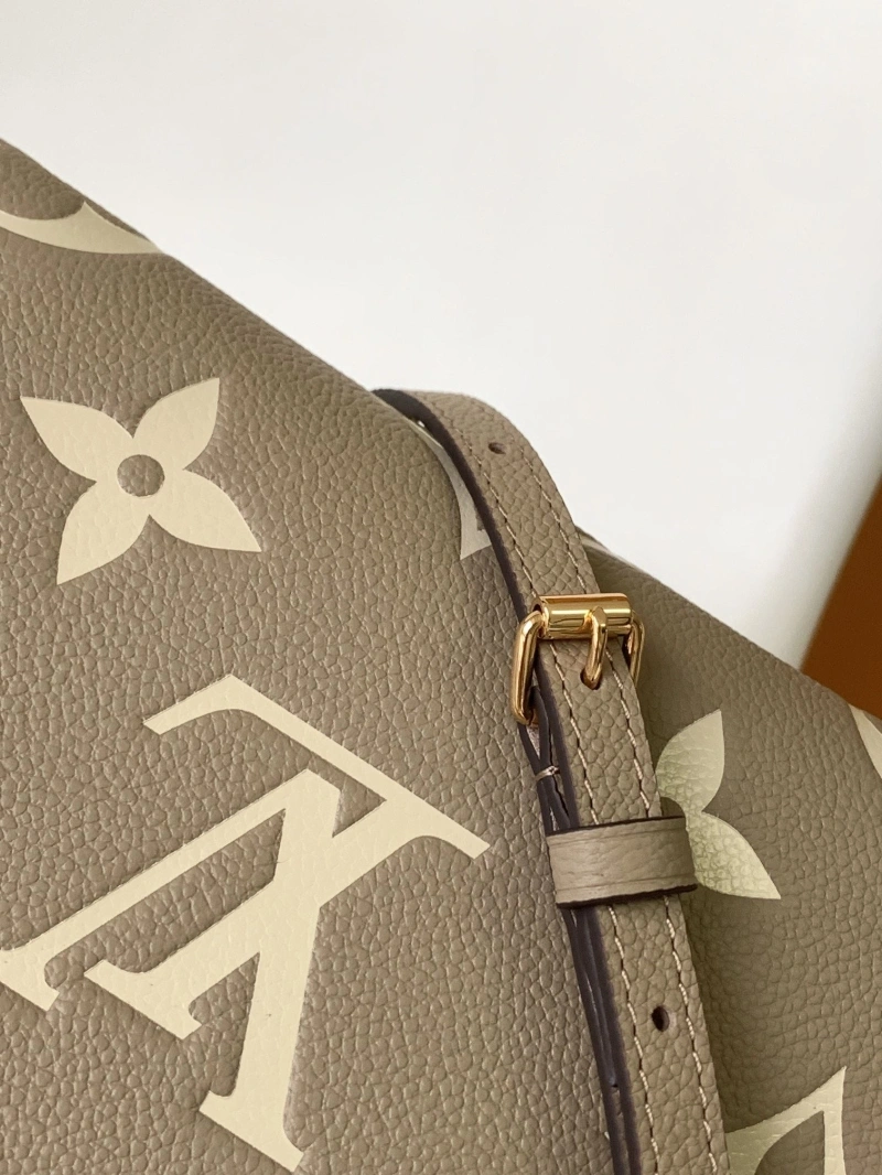LV Shopping Bags 4233G-0296