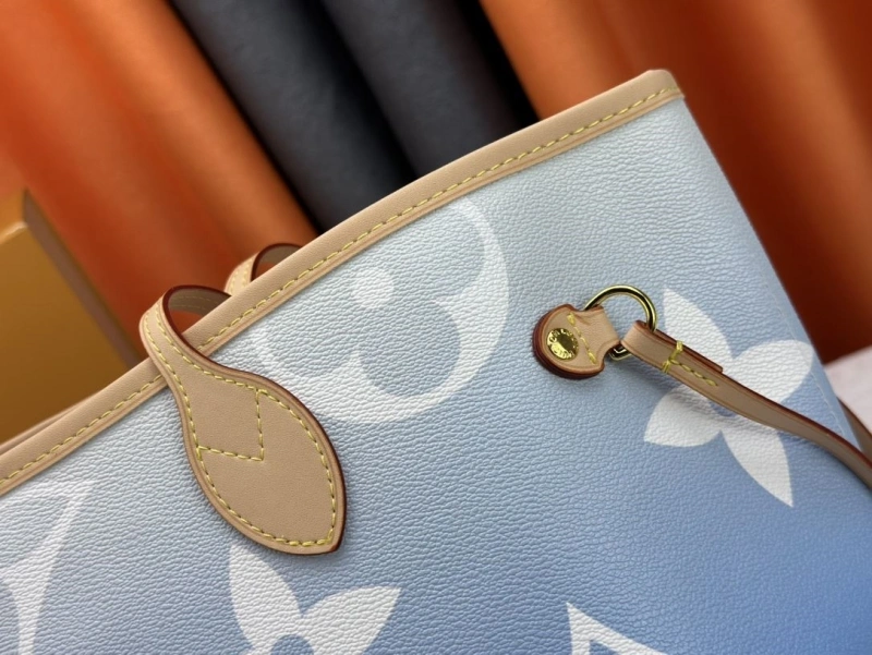 LV Shopping Bags 4233G-0446