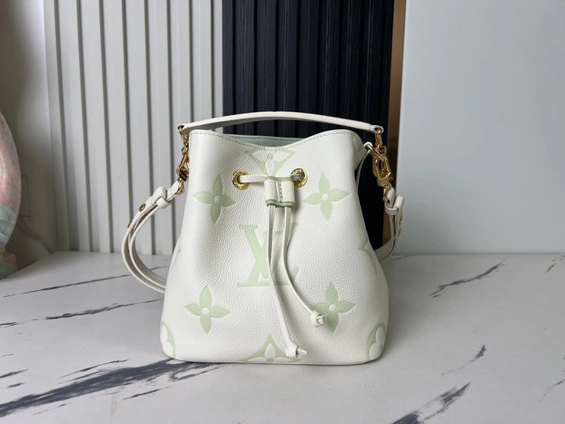 LV Bucket Bags 4233G-0641
