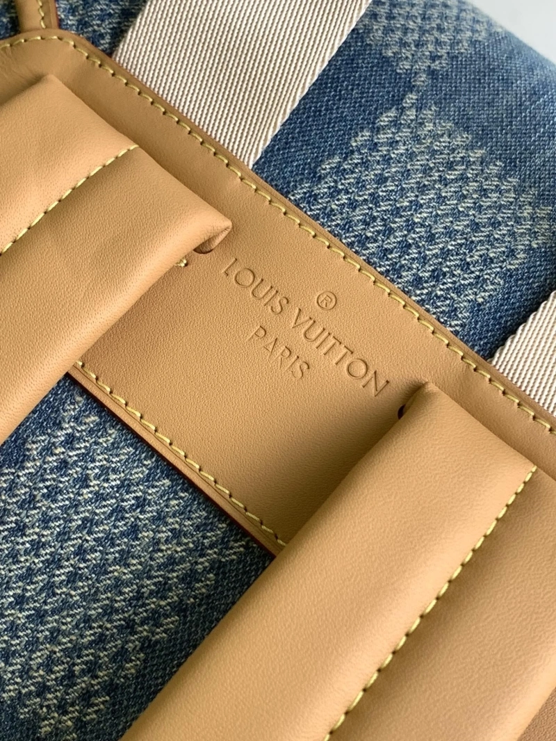 LV Backpacks 4233G-0876