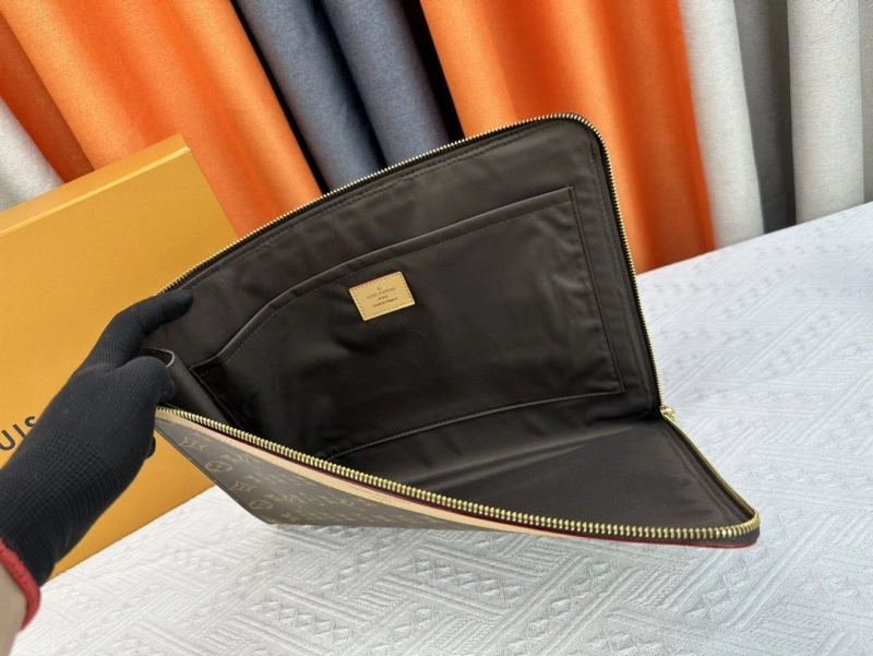 LV Clutch Bags 4233H-0451