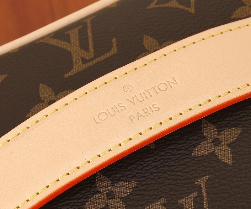 LV Cosmetic Bags 4233H-2147