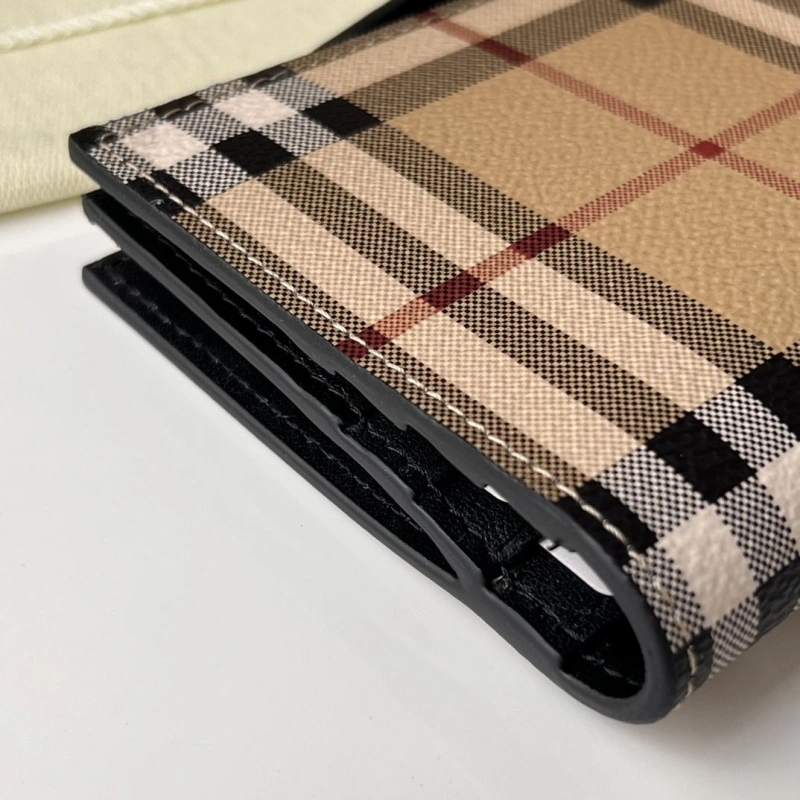 Bv*b*rry wallets 4237f-0124