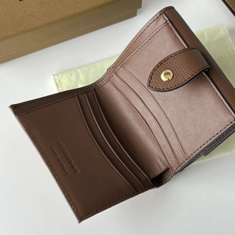 Bv*b*rry wallets 4237f-0543