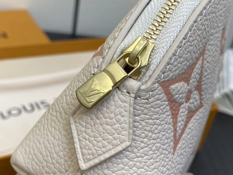 LV Clutch Bags 4286D-0096