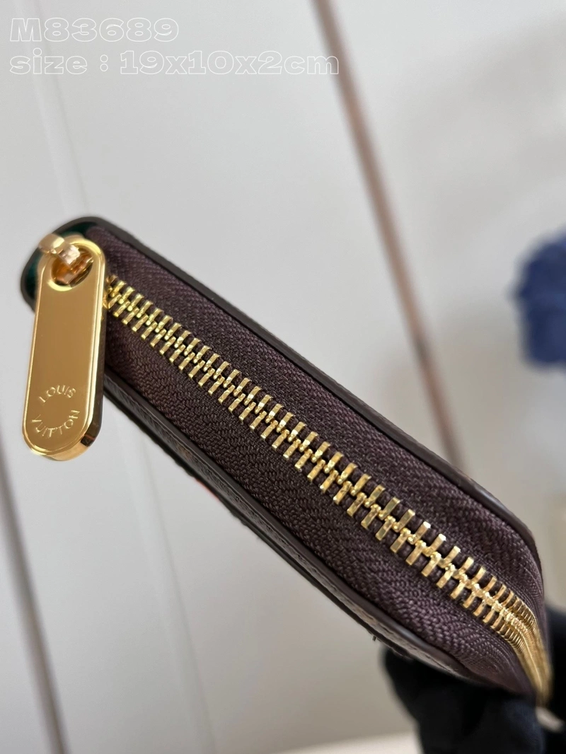 LV Wallets 4286G-0175