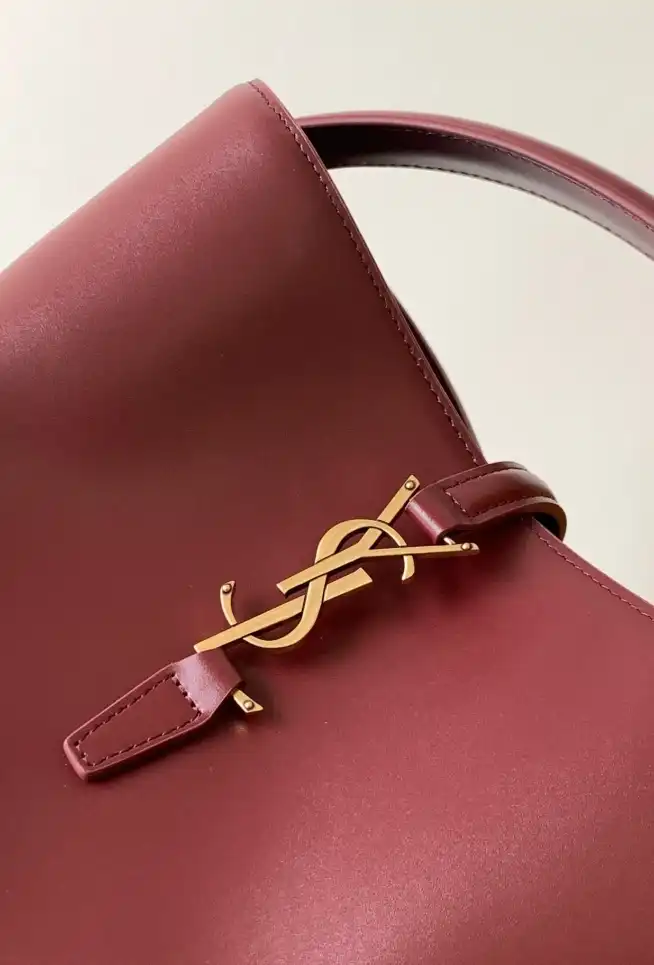 Gvc*1 bucket bags 4334b-0060