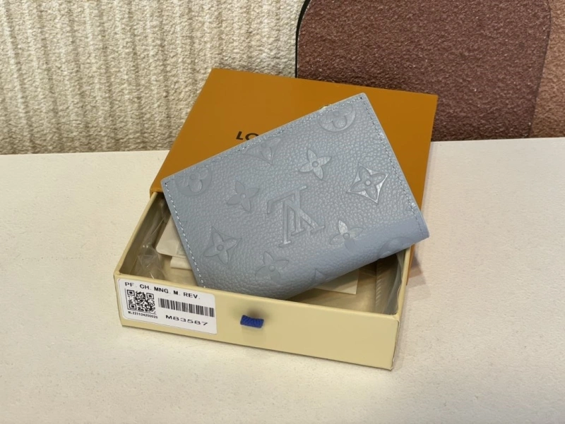 LV Wallets 4365H-0010