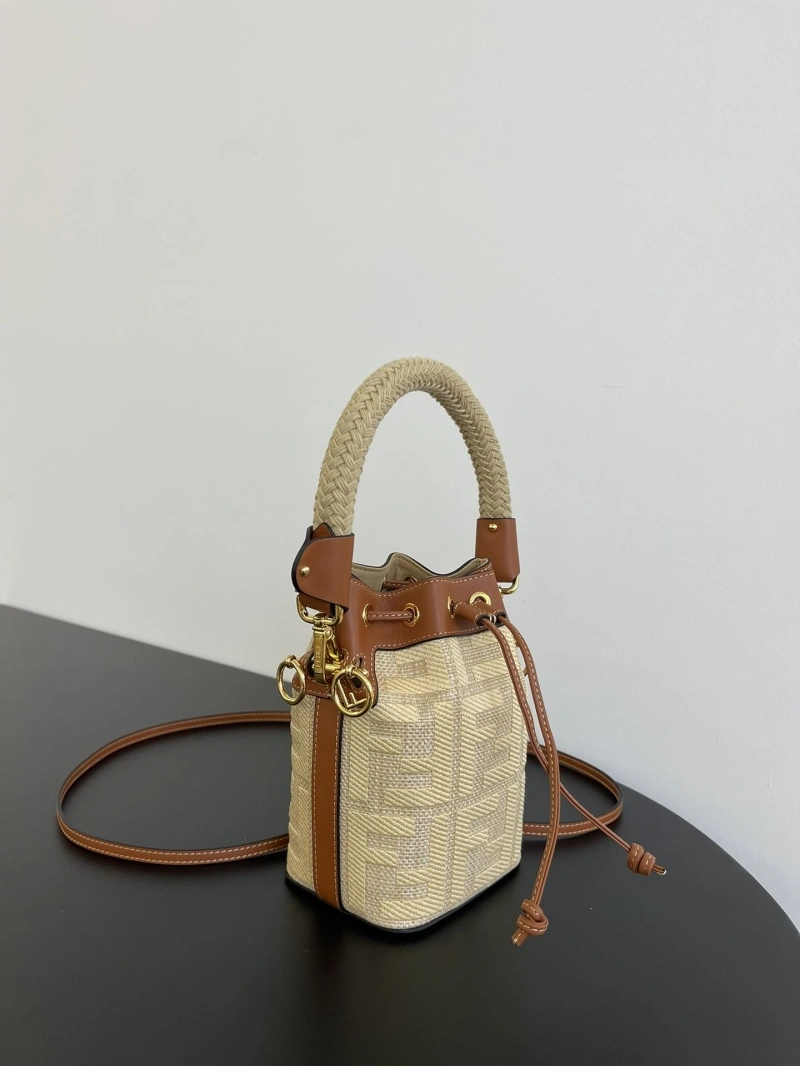 F**di bucket bags 4370-0108
