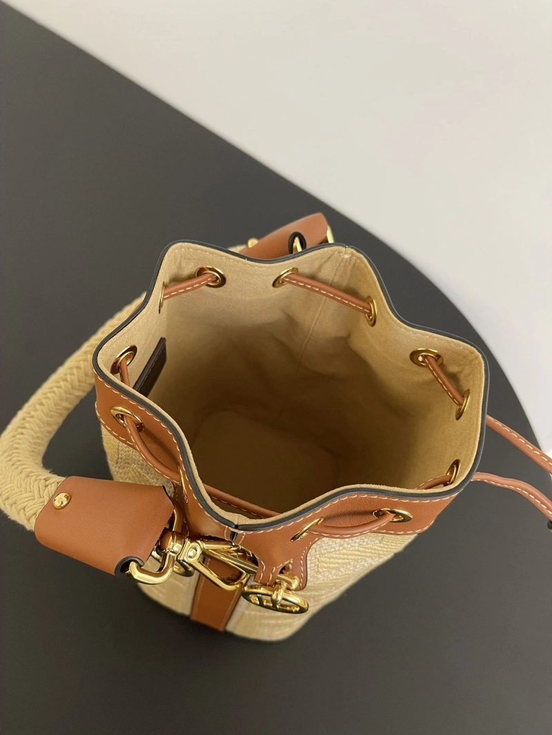 F**di bucket bags 4370-0108