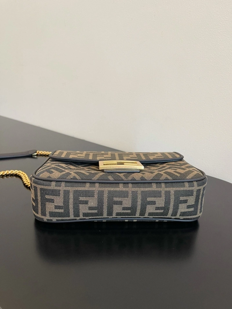 F**di baguette bags 4370-0211