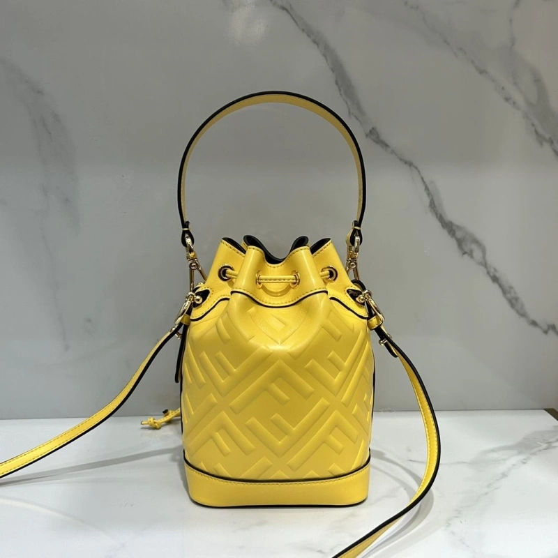 F**di bucket bags 4370-0571