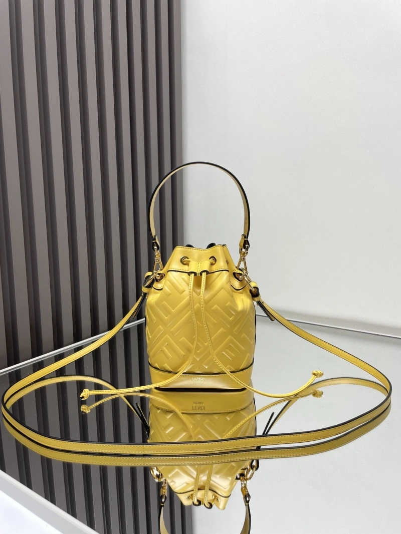 F**di bucket bags 4370-0583