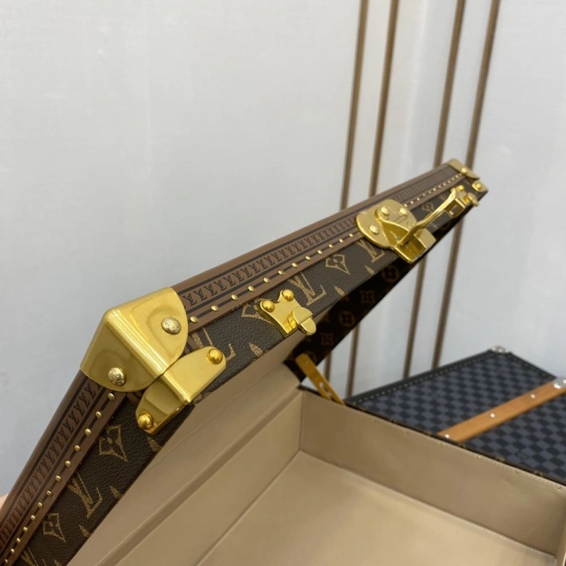 LV Suitcase 4461-0140