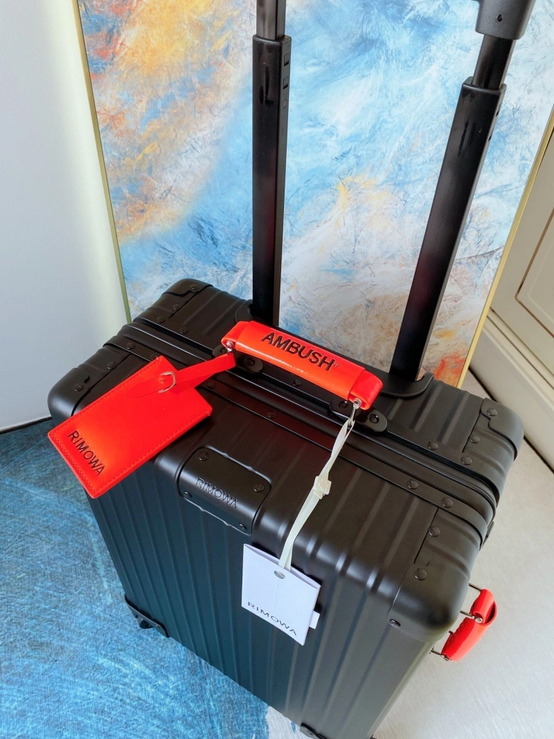 R1m0wa suitcase 4461-0153